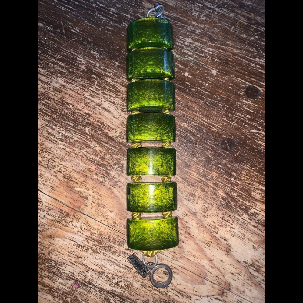 VINTAGE ZAHARA green with 22K GOLD LEAF LUCITE BAR LINK bracelet, RARE!!!